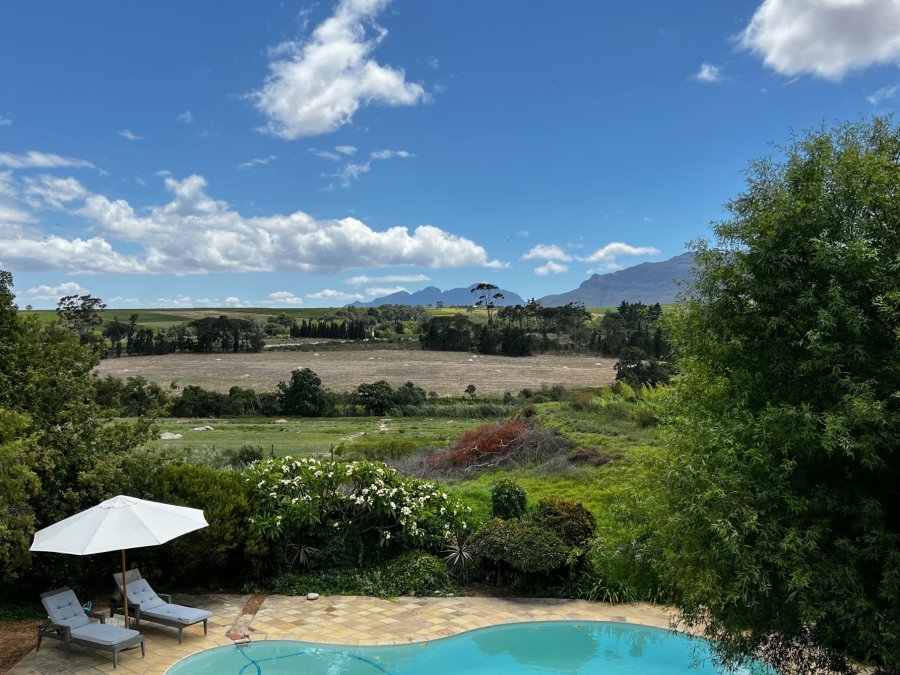 8 Bedroom Property for Sale in Raithby Western Cape